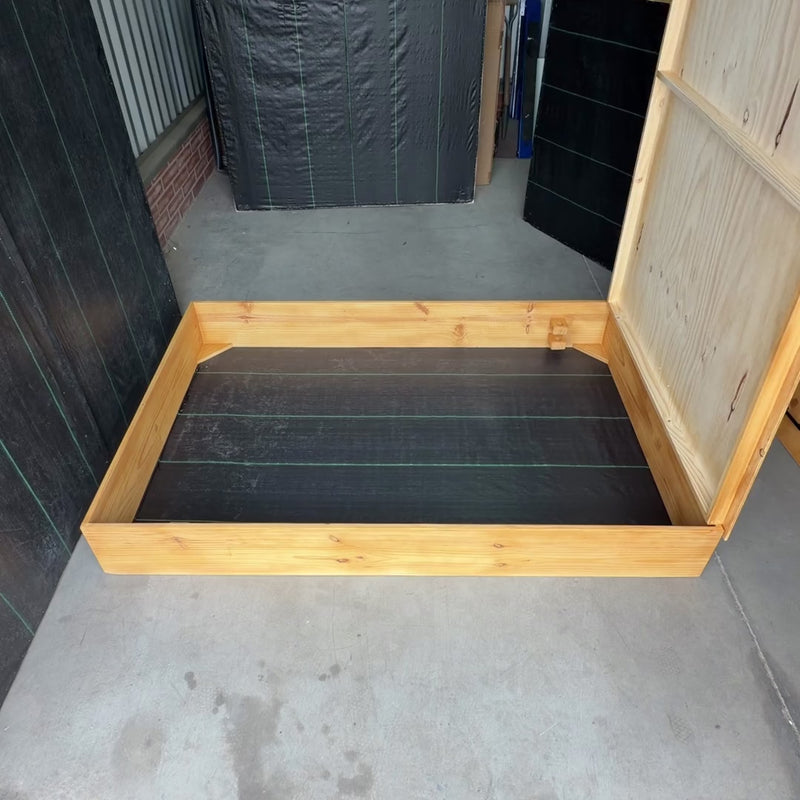 Arenero de madera para niños de 120 × 180 cm: así se pone la tapa entera — video
