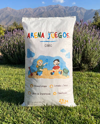 Saco de arena para arenero infantil Cimic 25kg, limpia y lavada, con la cordillera de fondo